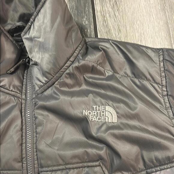 The North Face Men's Quilted Puffer Jacket - Picture 4 of 13